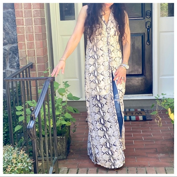 FABULOUS SNAKESKIN BUTTON DOWN DRESS/DUSTER - Picture 9 of 13